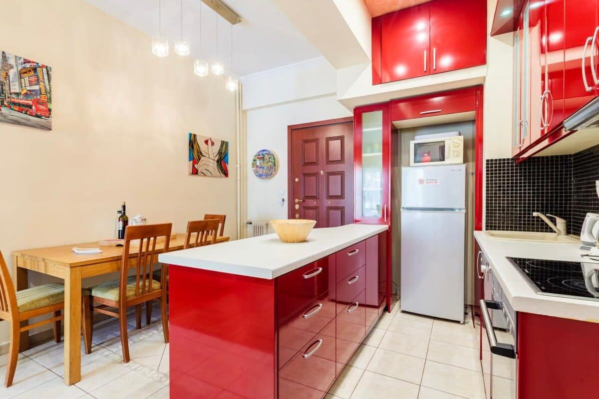 Athens Strawberry Hideaway - City Chic Retreat Exterior photo