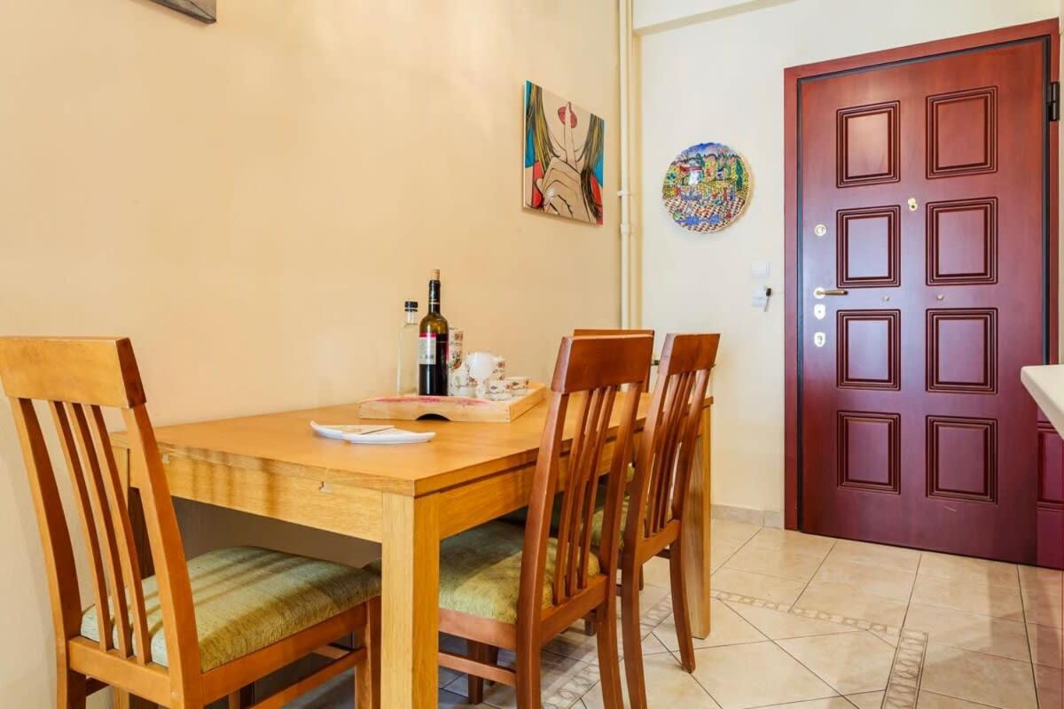 Athens Strawberry Hideaway - City Chic Retreat Exterior photo