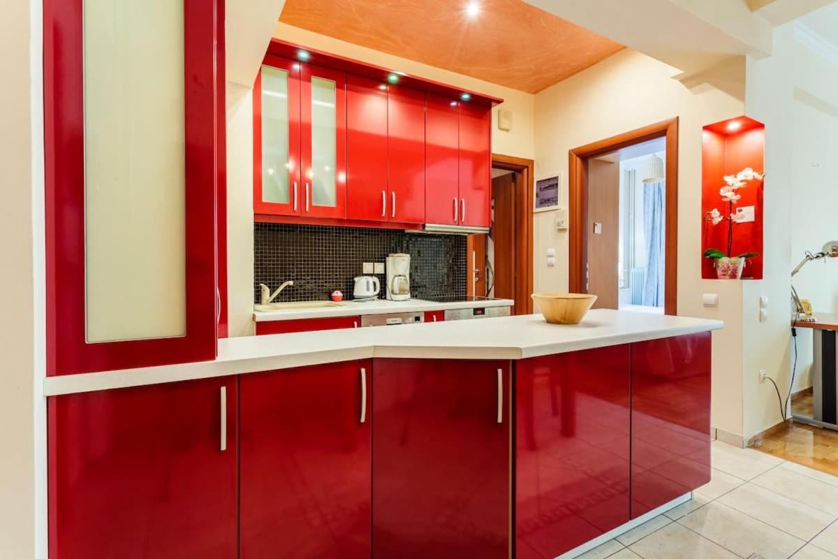 Athens Strawberry Hideaway - City Chic Retreat Exterior photo